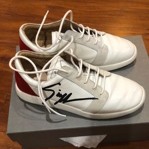 Guizeppe zanotti mans authentic shoes size 42.